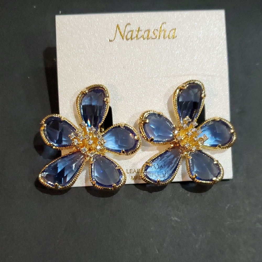 Natasha Couture Gold Tone blue Sapphire stone Daisy floral Style Earrings new